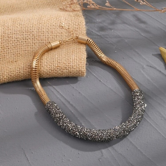 Rhinestone Decor Necklace - Picture 1 of 5